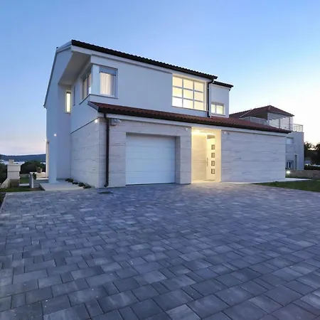 Villa Capan With Private Pool And Sea View
