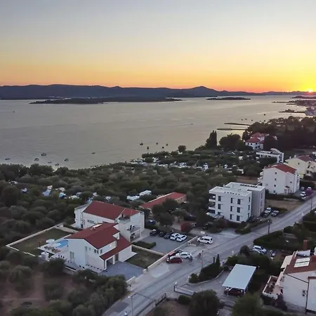 Capan With Private Pool And Sea View Sveti Filip i Jakov