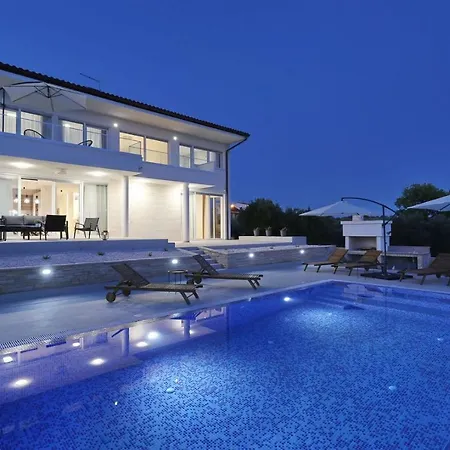 Capan With Private Pool And Sea View * Sveti Filip i Jakov