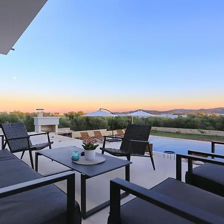 Capan With Private Pool And Sea View סבטי פיליפ אי ג'קוב