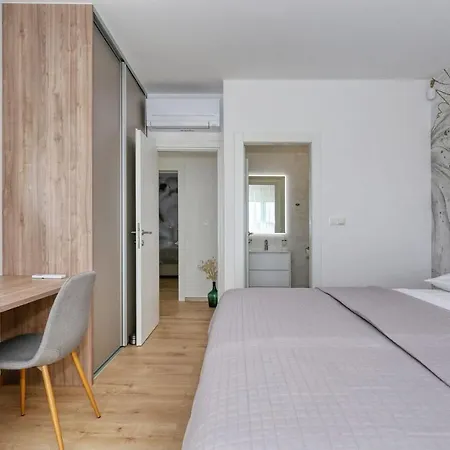 וילה Capan With Private Pool And Sea View סבטי פיליפ אי ג'קוב
